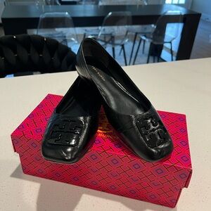 Tory Burch “Gorgia” Calf Skin Black Patient Leather EUC Size 6.5